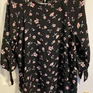 Size small papermoon floral blouse